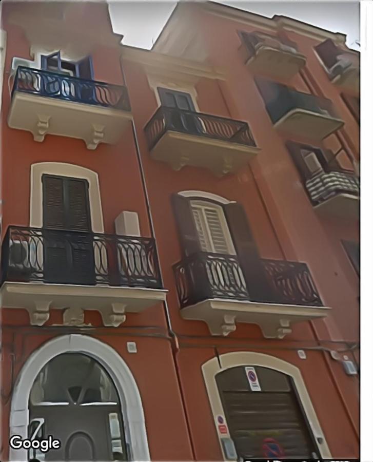 Newhouse Dante Apartment Бари Екстериор снимка