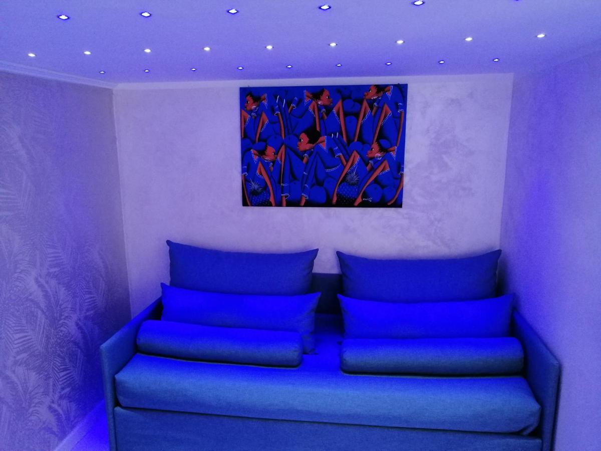 Newhouse Dante Apartment Бари Екстериор снимка