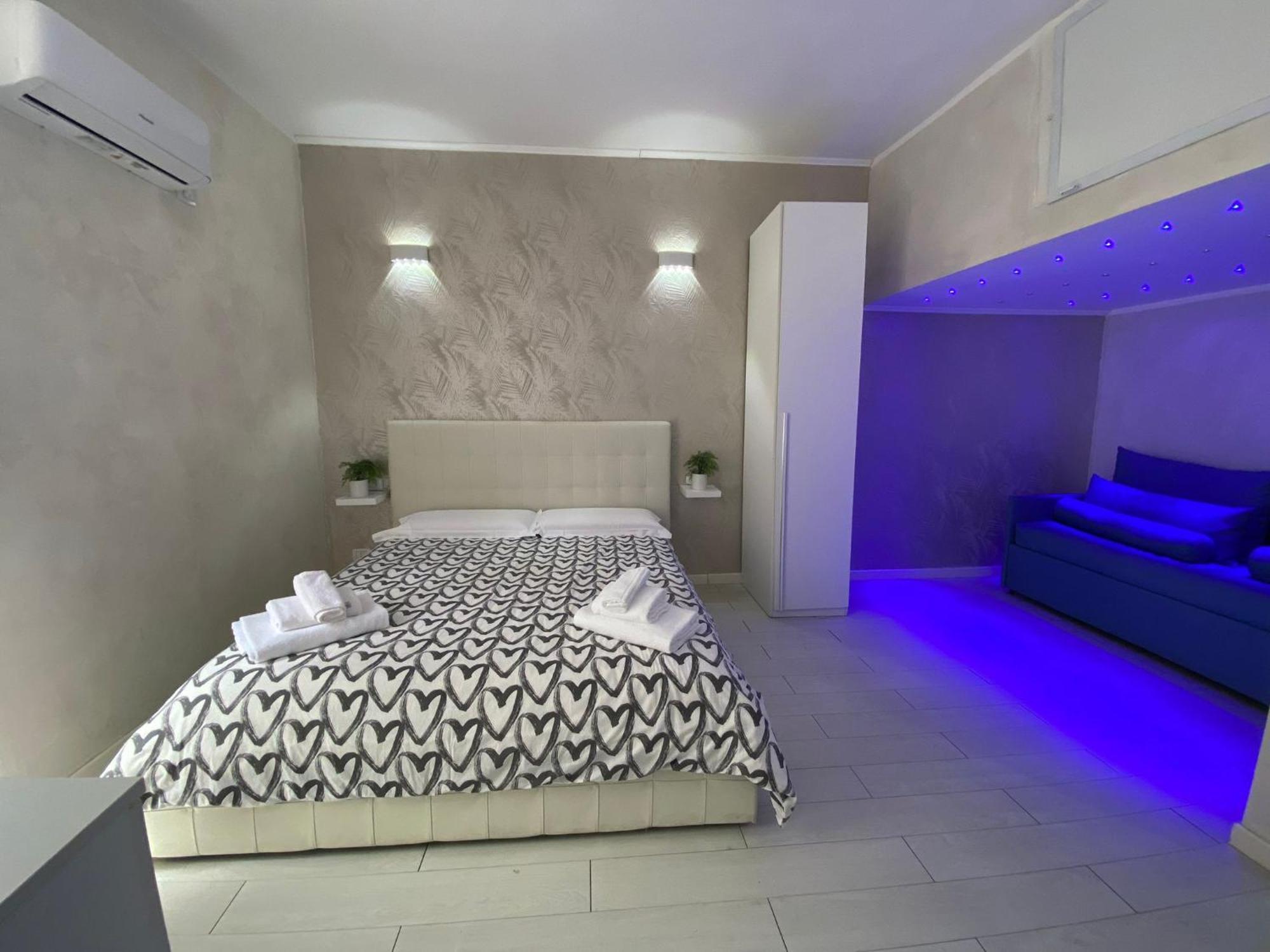 Newhouse Dante Apartment Бари Екстериор снимка