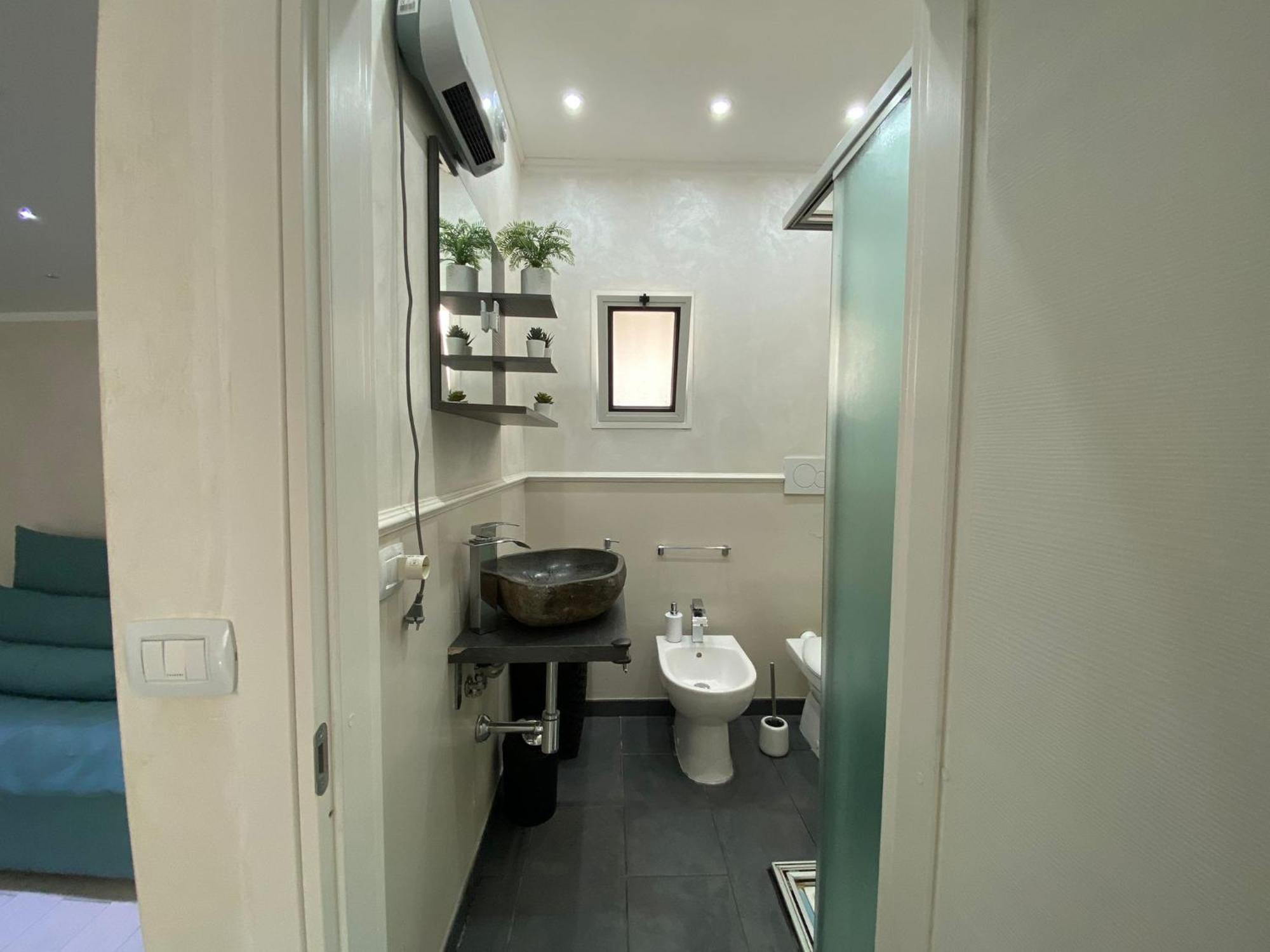 Newhouse Dante Apartment Бари Екстериор снимка
