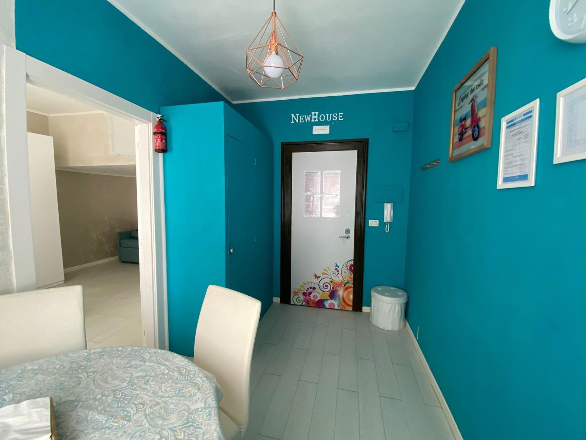Newhouse Dante Apartment Бари Екстериор снимка