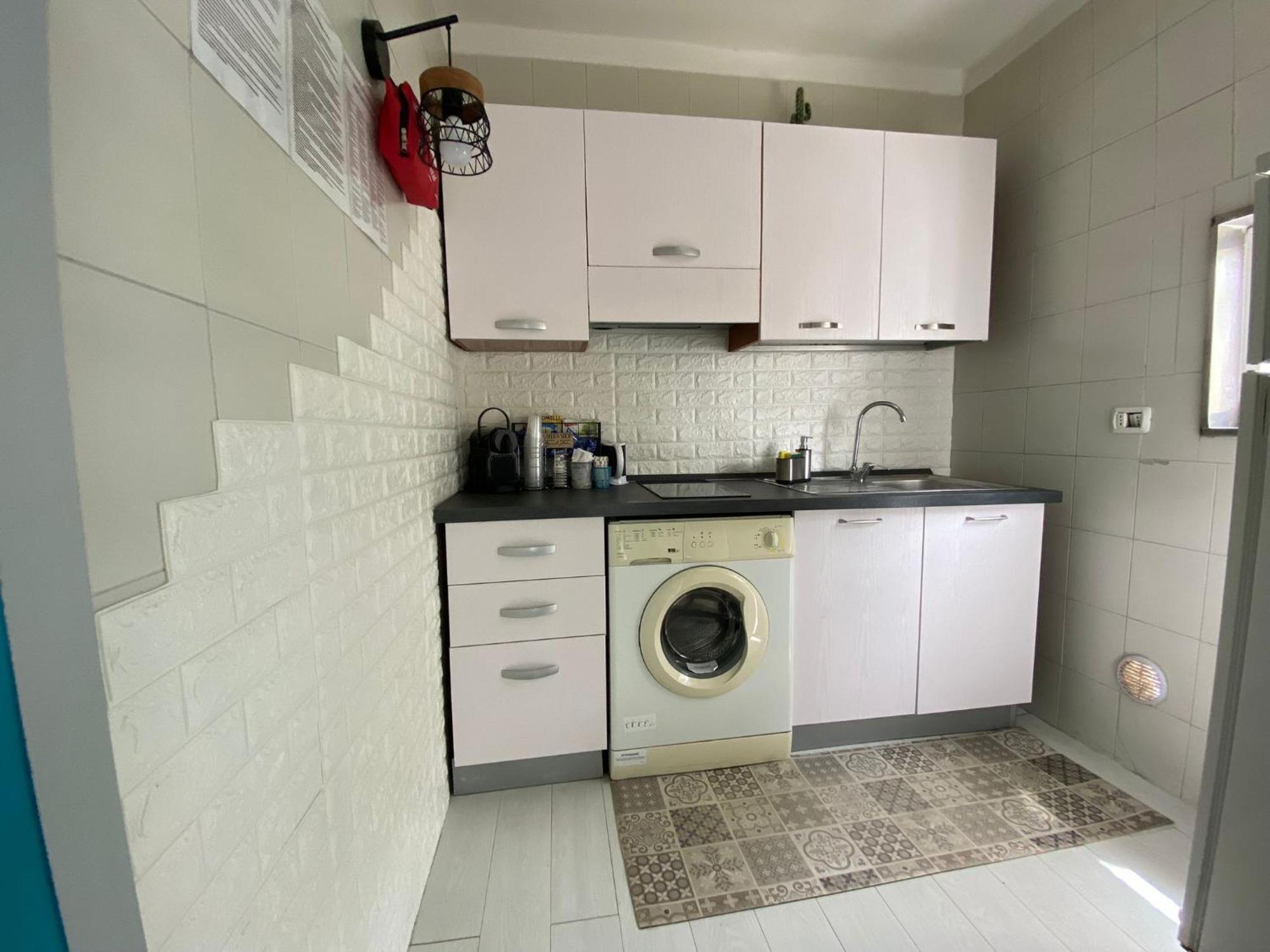 Newhouse Dante Apartment Бари Екстериор снимка